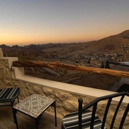 Infinity Lodge Wadi Musa Exterior photo